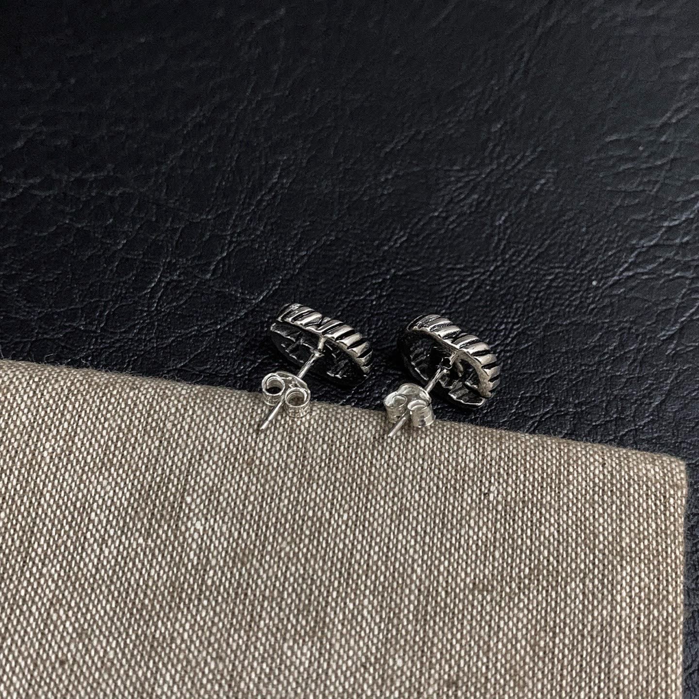 Gucci Silver 'G' Logo Stud Earrings