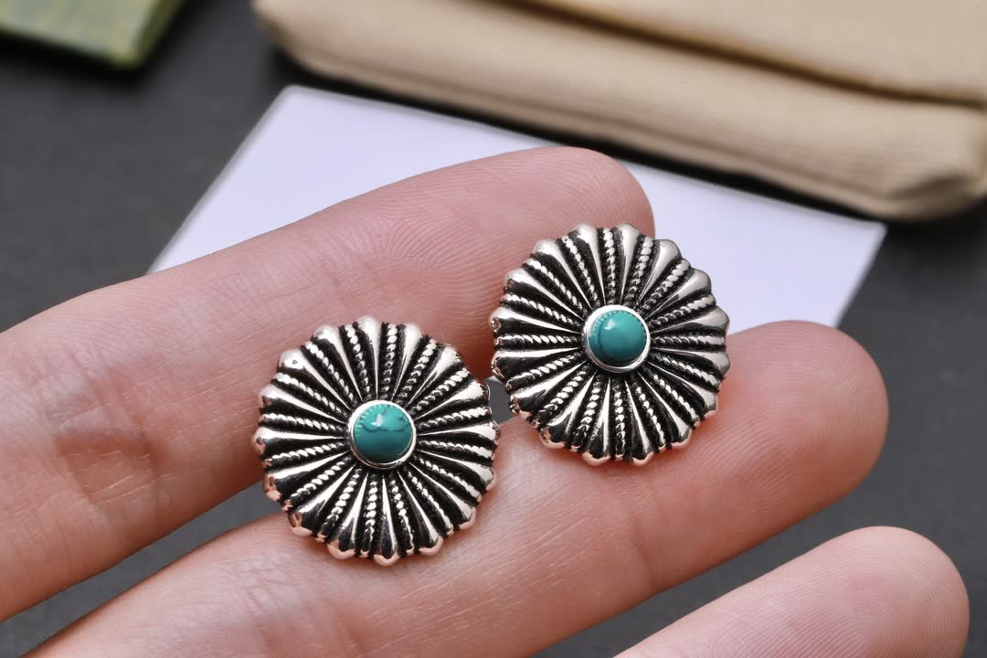 Gucci Turquoise Silver Stud Earrings