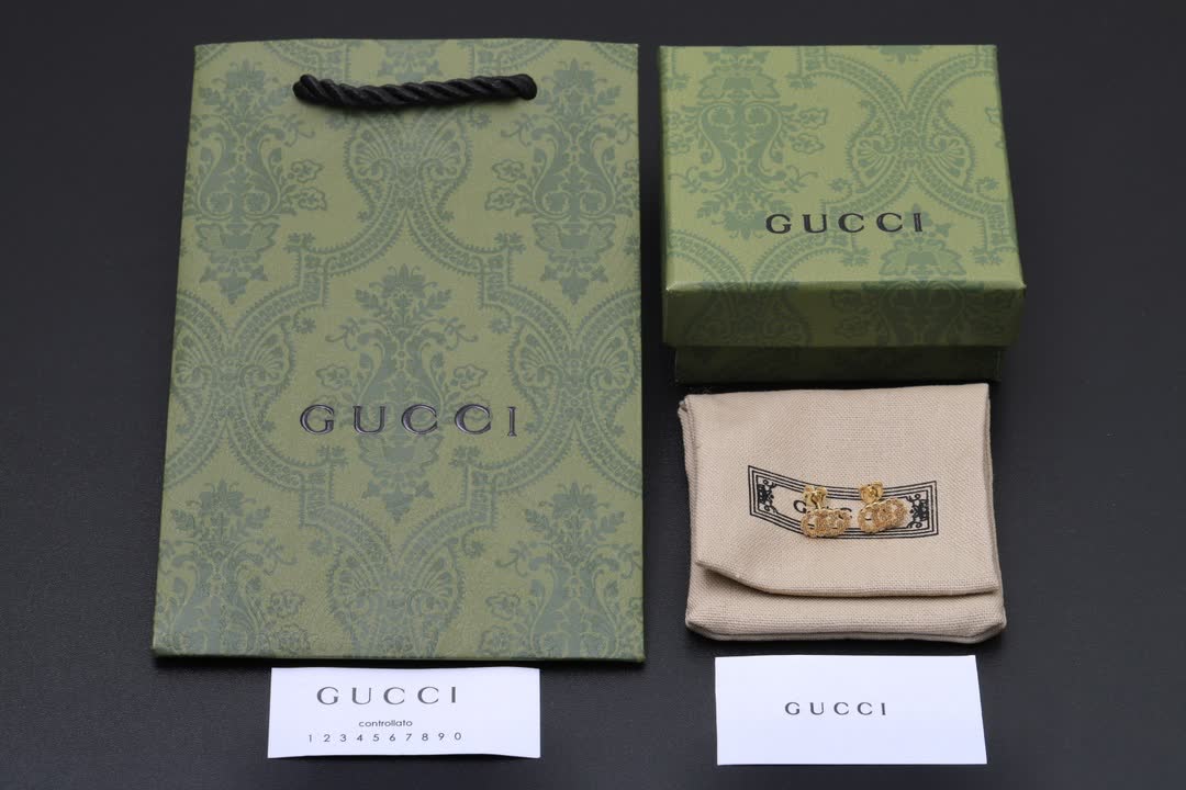 Gucci Interlocking G Stud Earrings