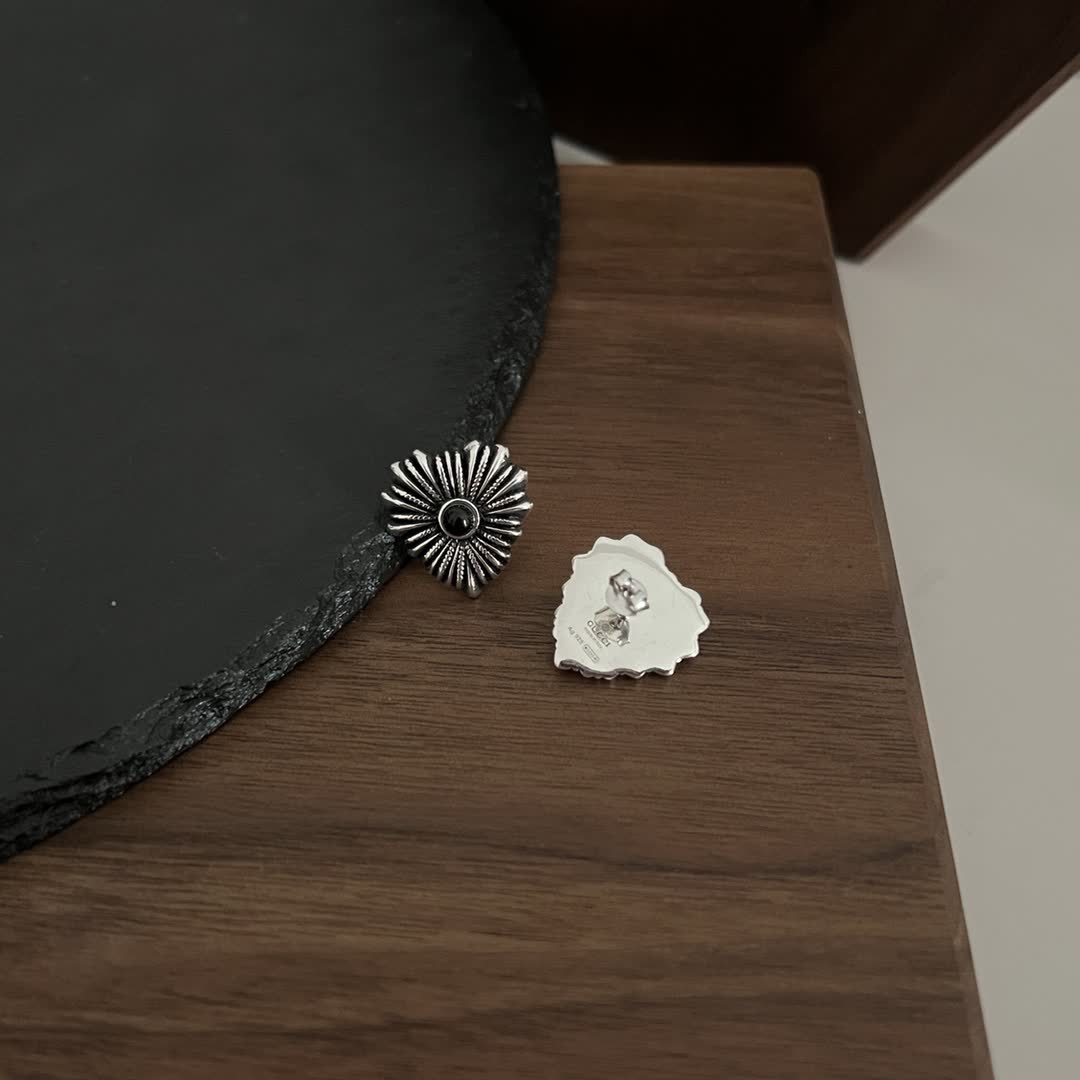 Gucci Silver Sunflower Stud Earrings