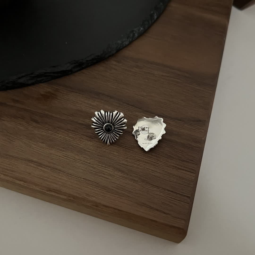 Gucci Silver Sunflower Stud Earrings