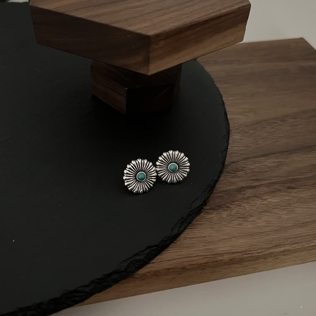 Gucci Silver Flower Stud Earrings with Turquoise