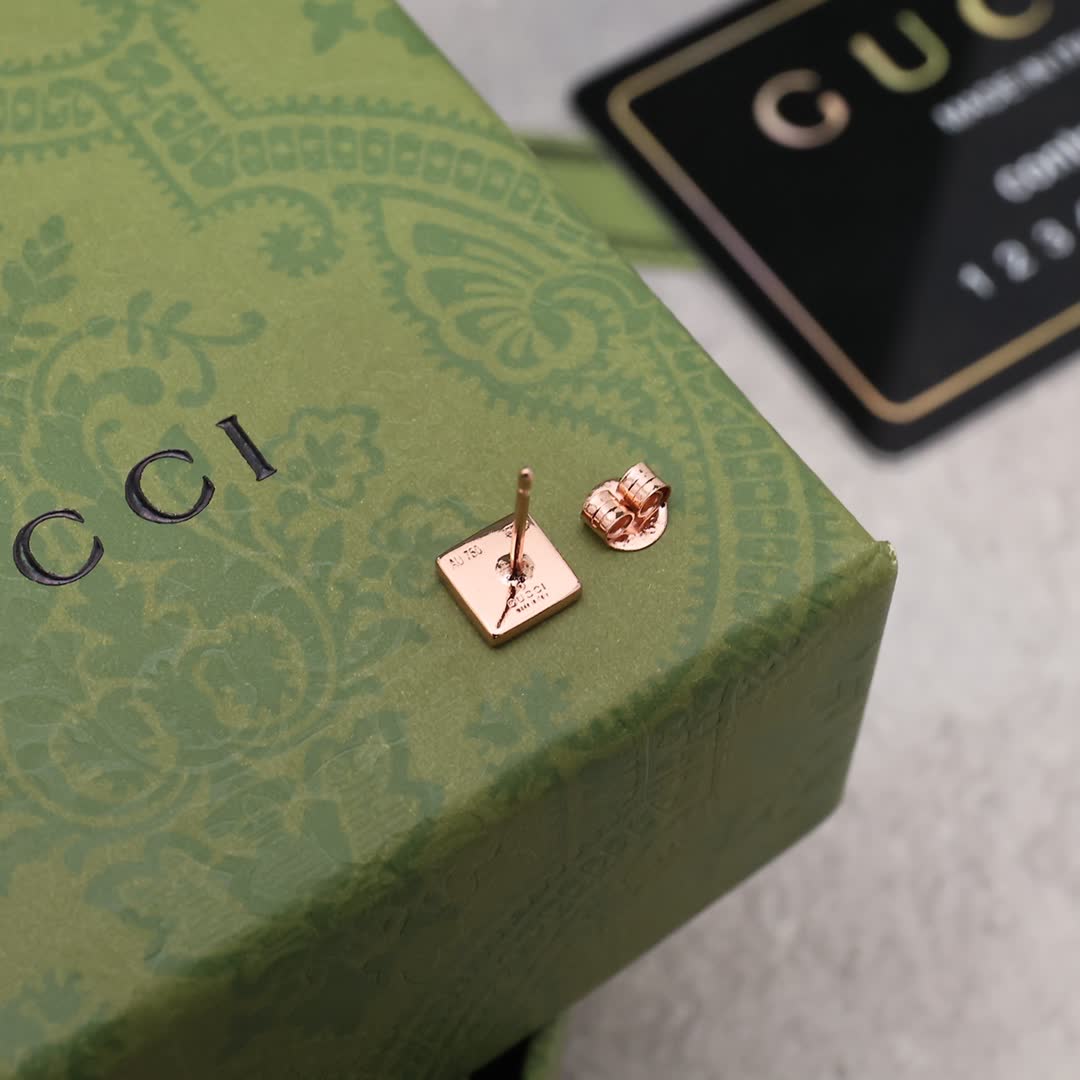 Gucci Star Stud Earrings