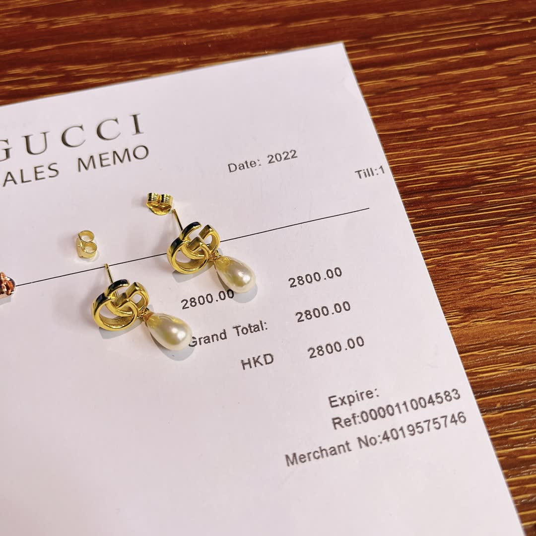 Gucci Gold GG Logo Pearl Drop Earrings