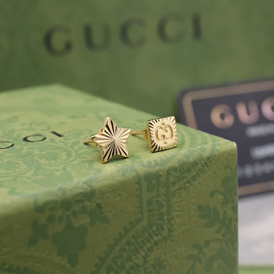 Gucci Gold Star Stud Earrings