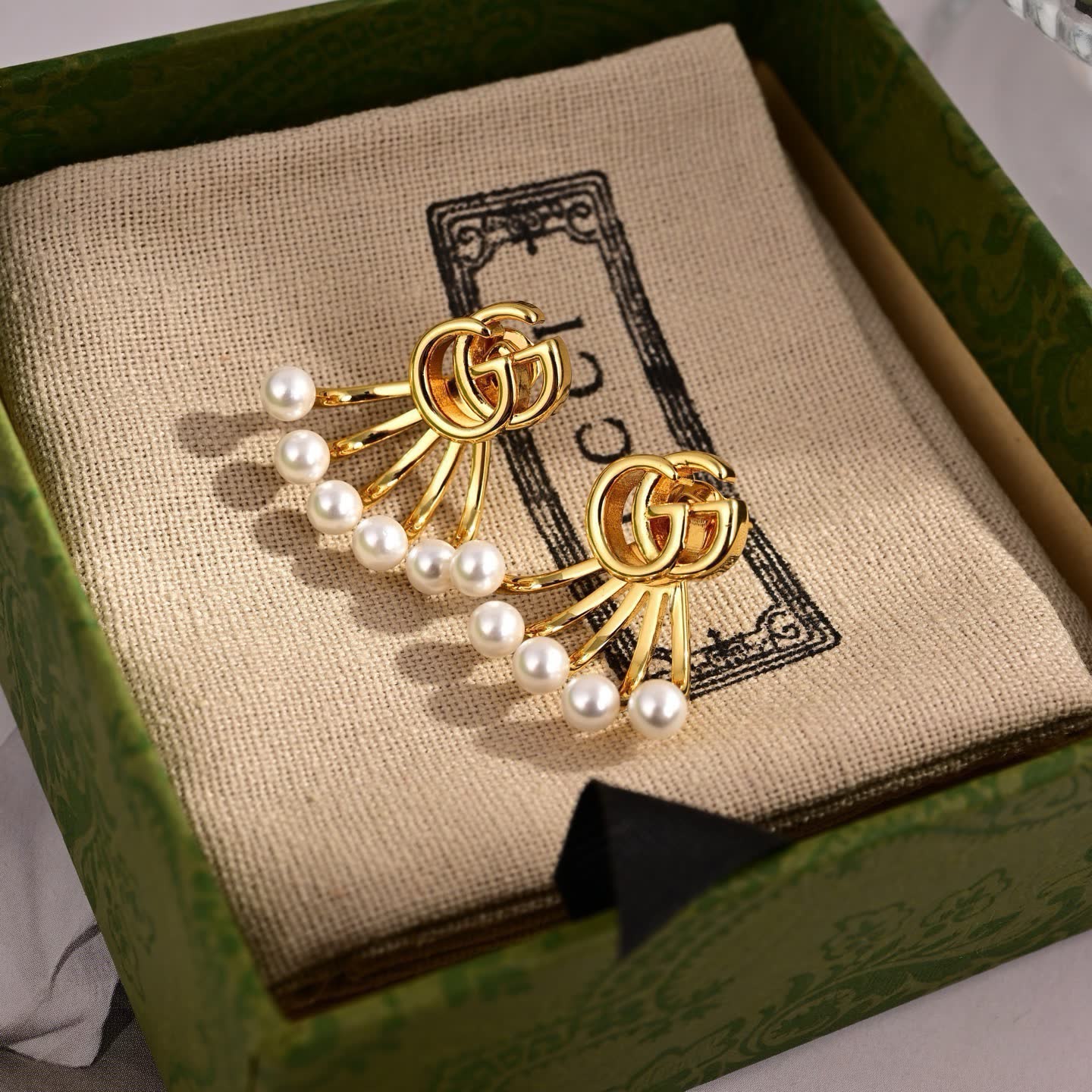 Gucci GG Marmont Series Crystal Fan Earrings