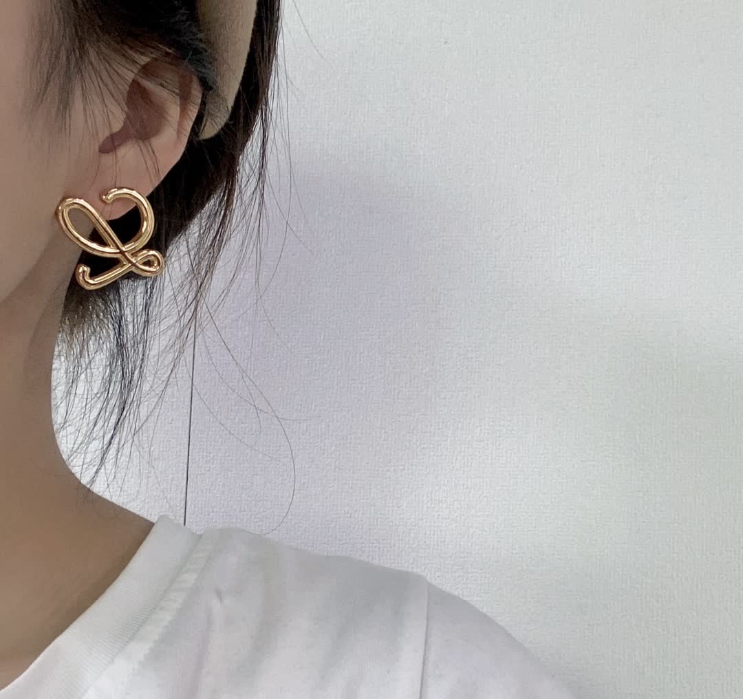 Loewe Gold 'L' Stud Earrings