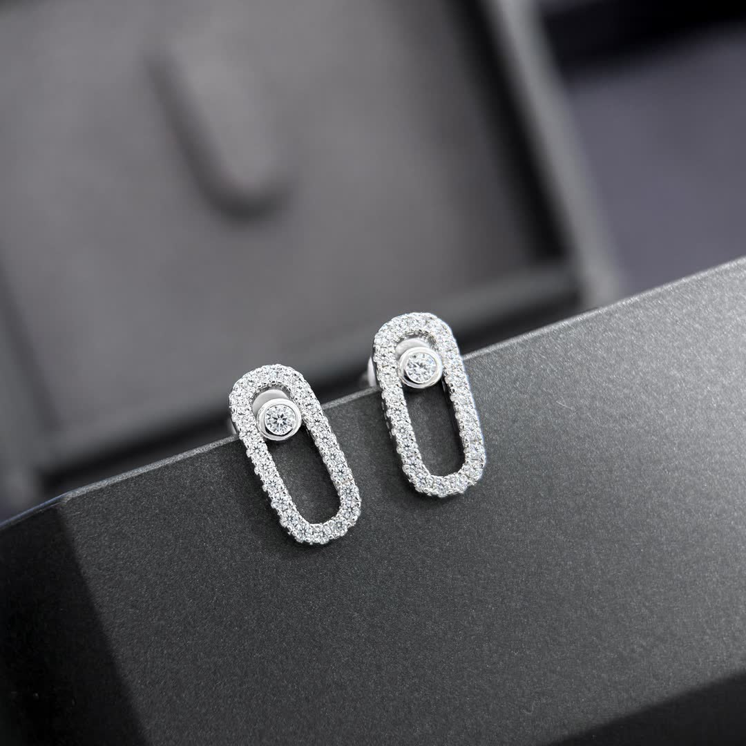 Messika Happy Diamonds Earrings