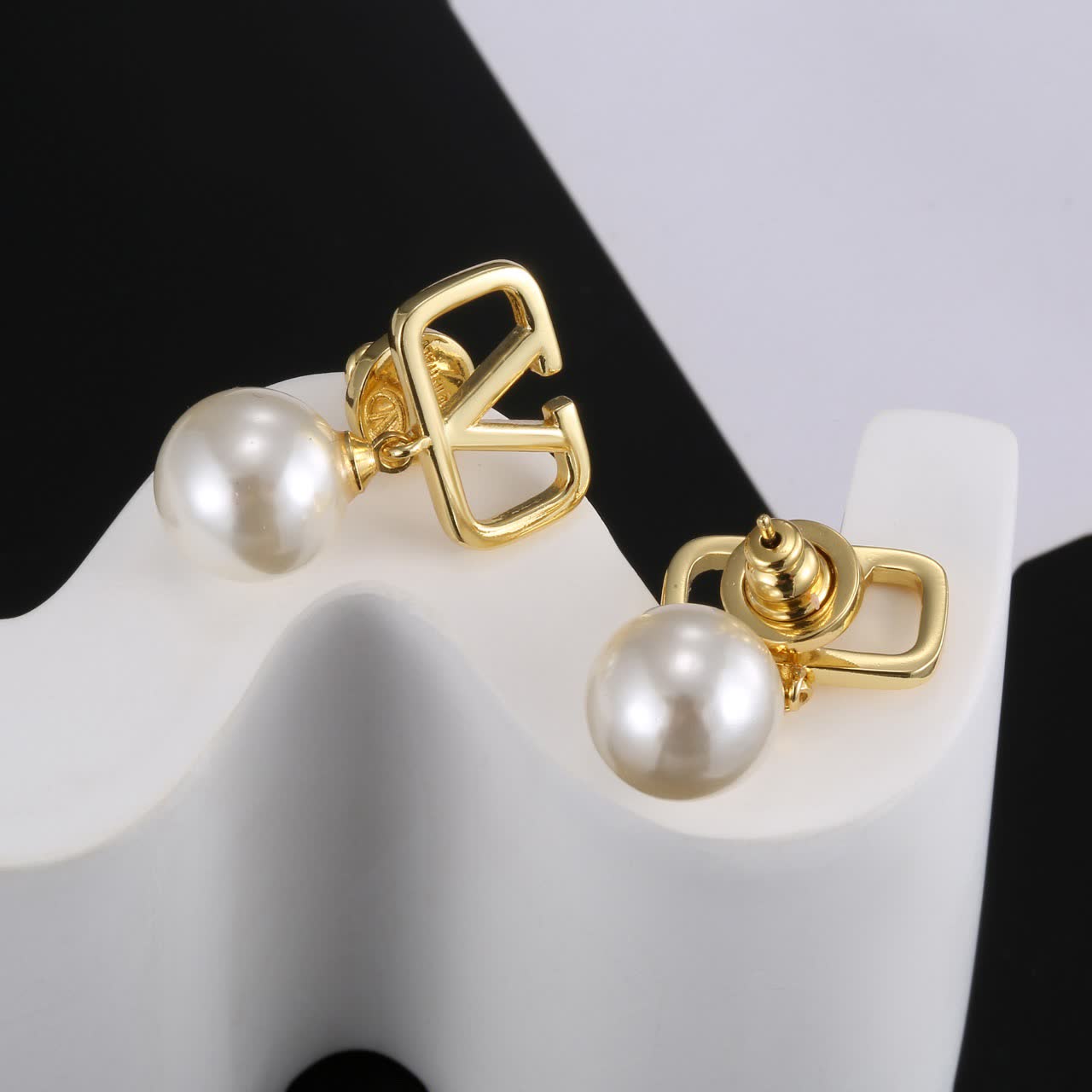 Louis Vuitton Gold 'LV' Logo Pearl Earrings
