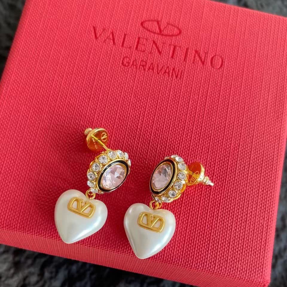 Dior Heart Pearl Earrings and Necklace Set