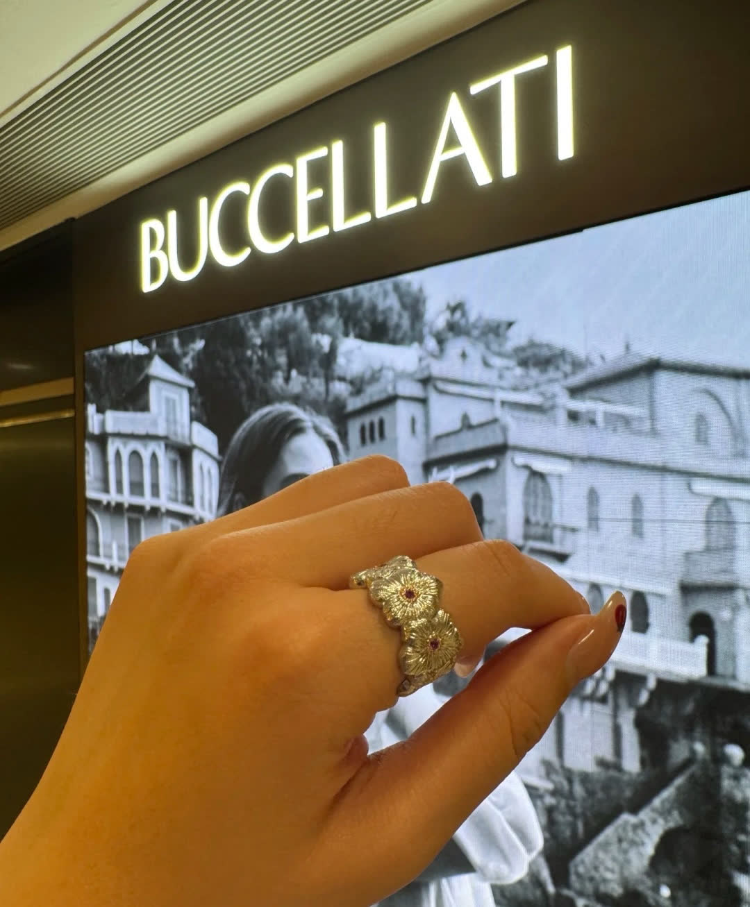 Buccellati Flower Ring