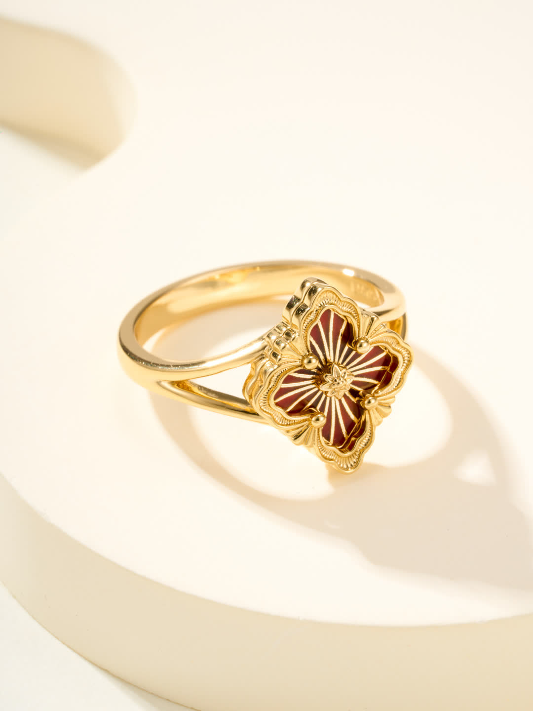 Buccellati Elegant Gold and Red Enamel Ring