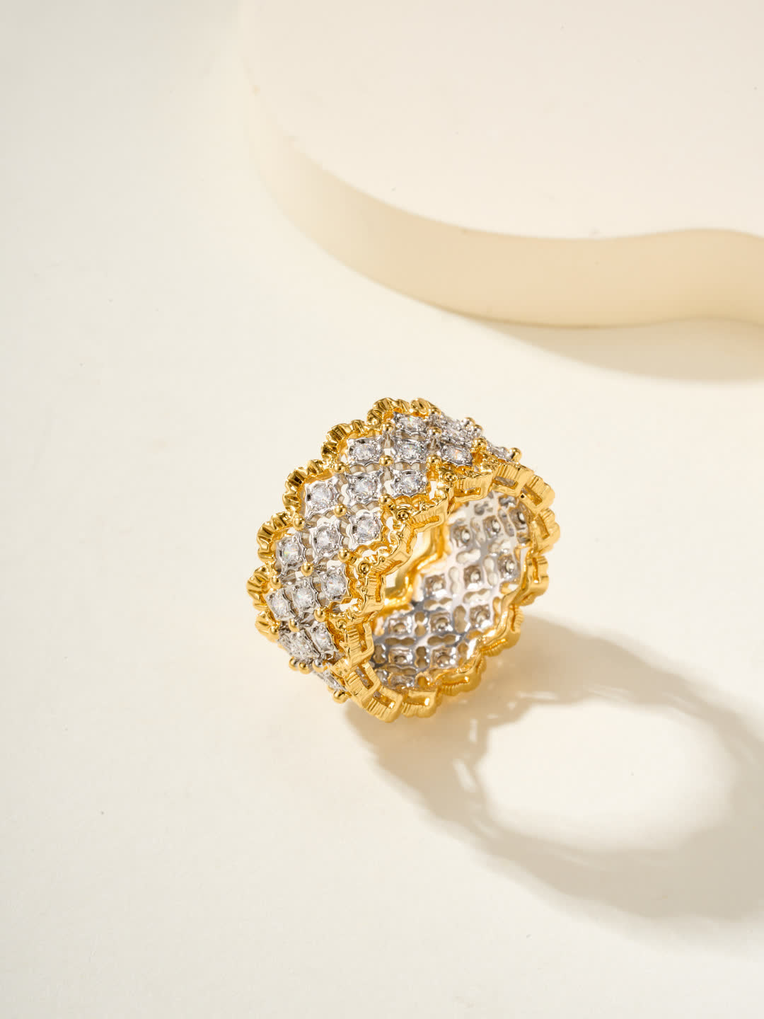 Buccellati Luxury Gold and Diamond Ring