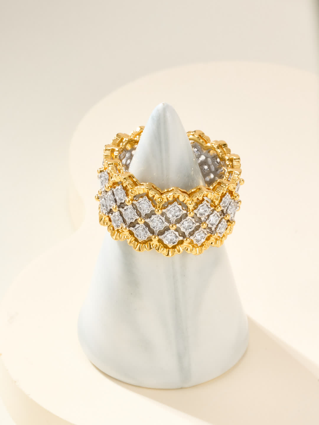 Buccellati Luxury Gold and Diamond Ring