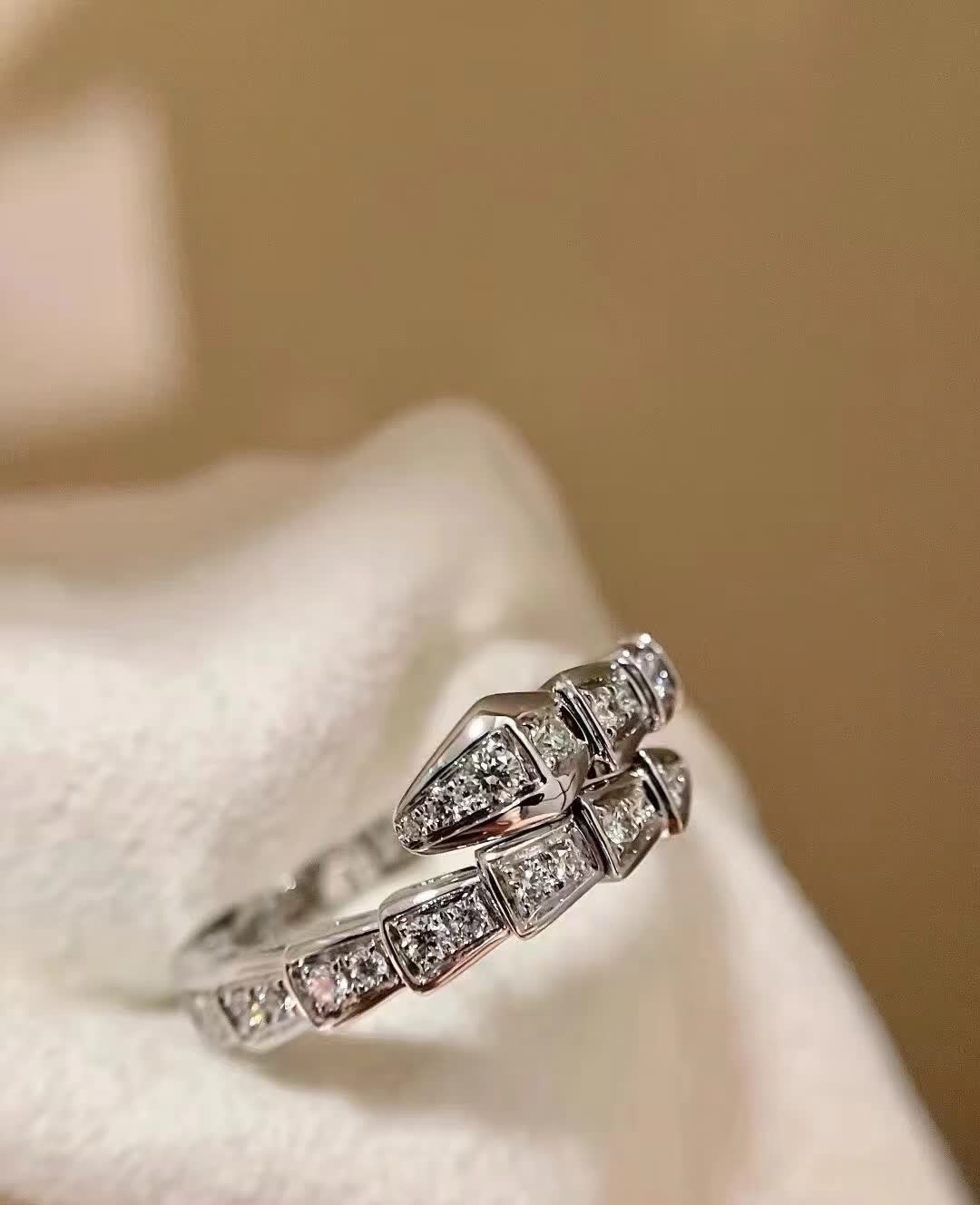 Bvlgari Elegant Diamond Ring