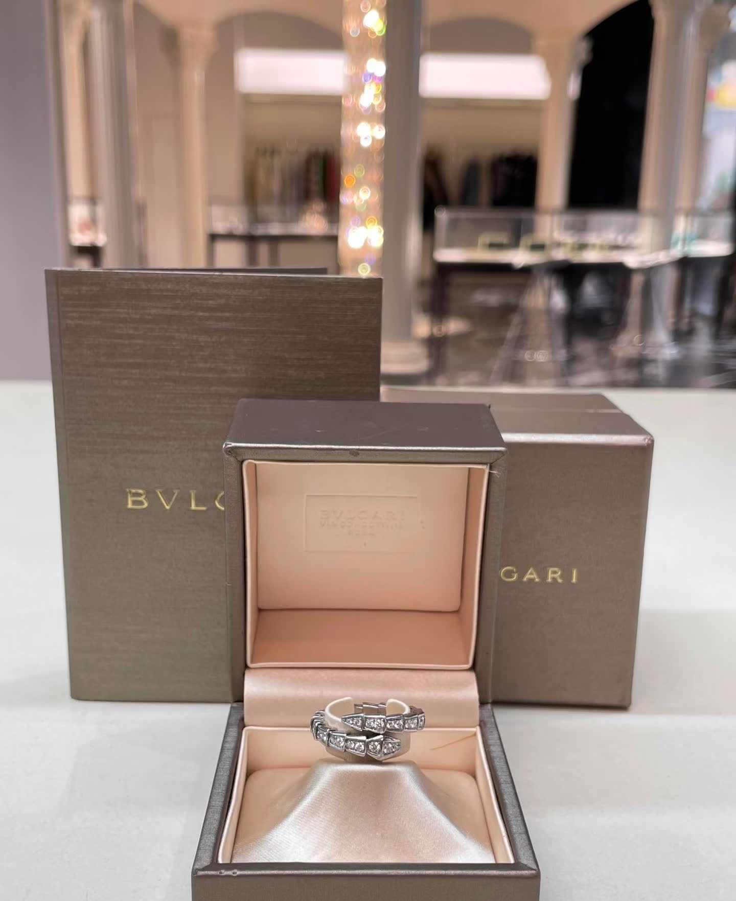 Bvlgari Elegant Diamond Ring