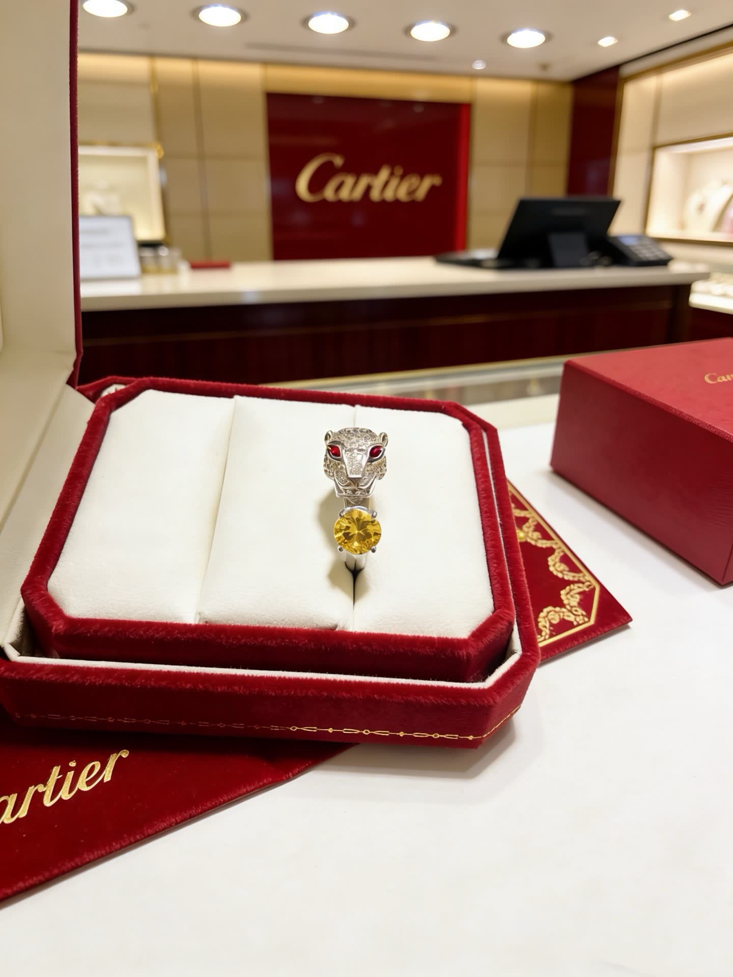 Cartier Panthere Ring