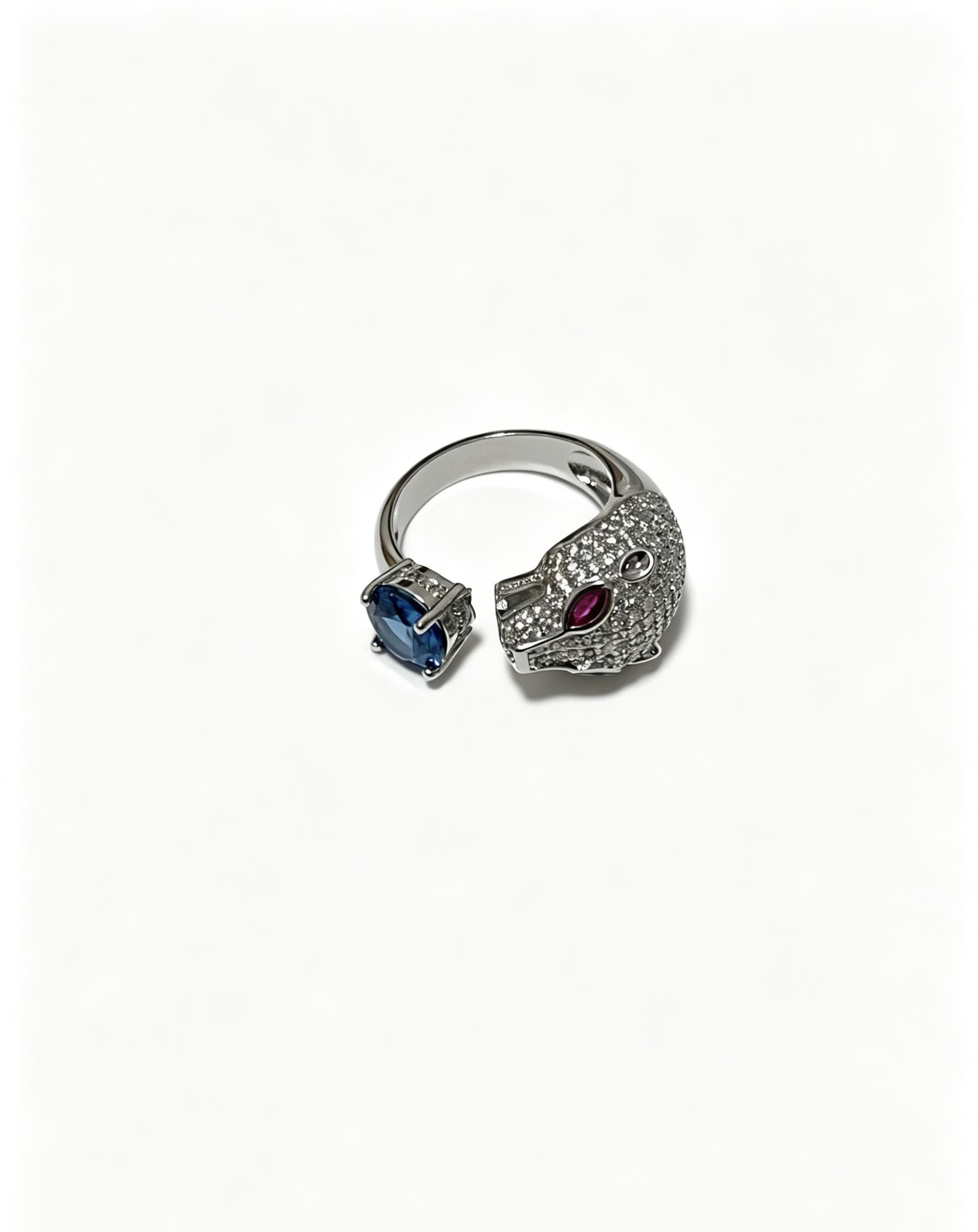 Cartier Luxury Animal Head Ring with Gemstones Cartier Luxury Animal Head Ring with Gemstones