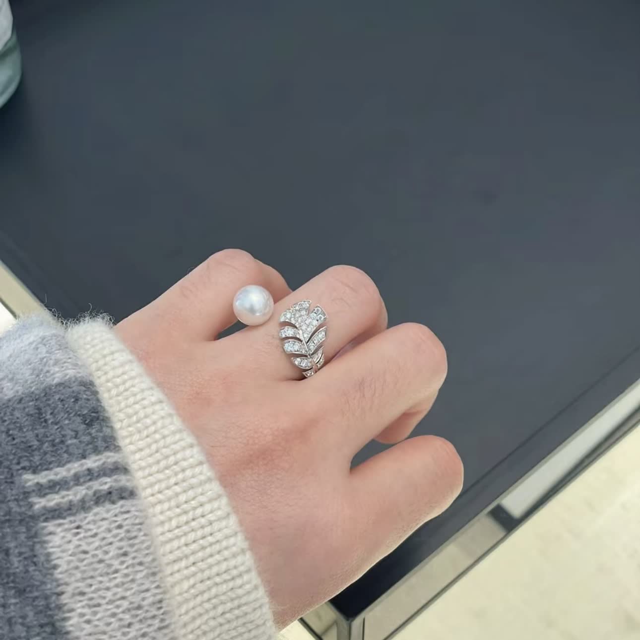 Chanel S925 Silver Leaf Pearl Ring