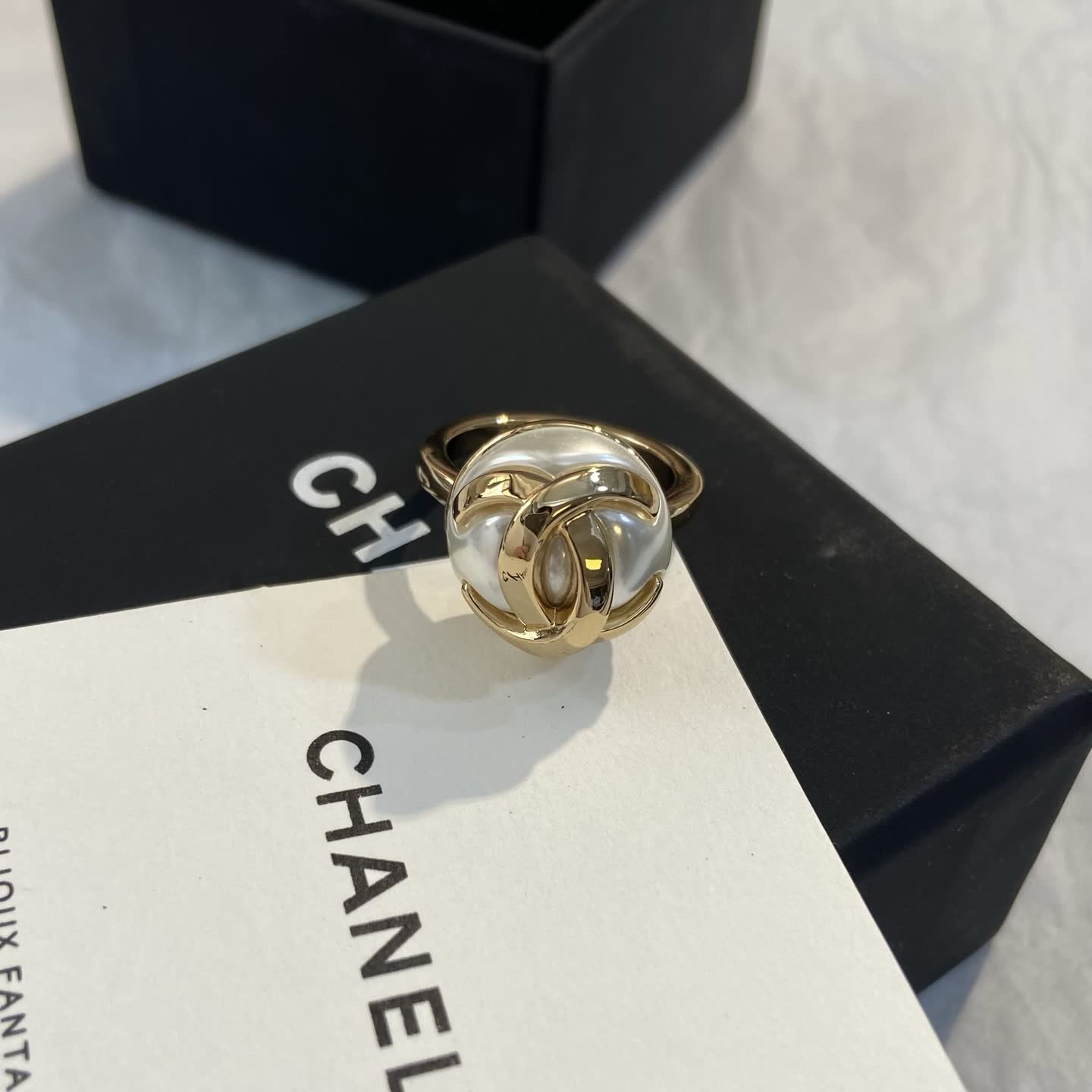 Chanel Bijoux Fantaisie Ring