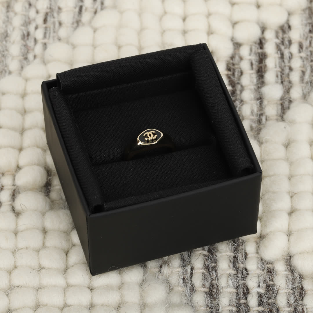 Chanel CC Ring