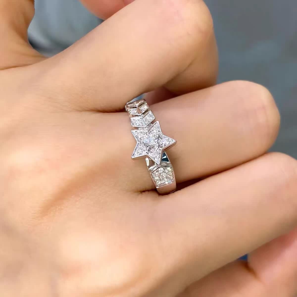 Chanel Elegant Star-Shaped Diamond Ring-XJ1276