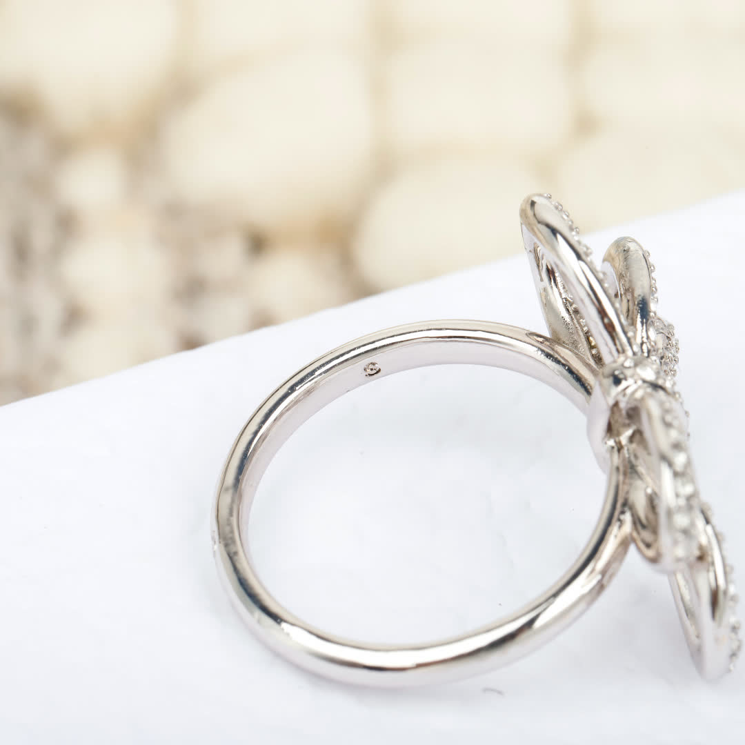 Dior Infinity Bow Ring
