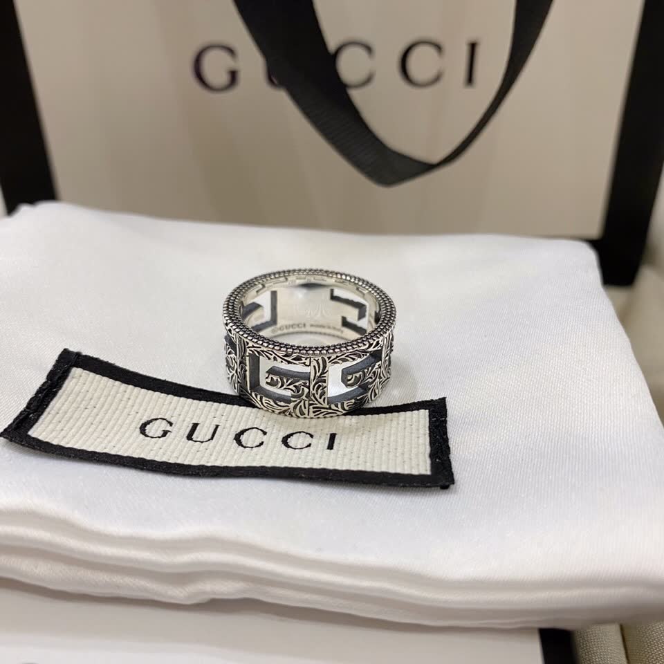 Gucci Silver Ring with Interlocking G Design