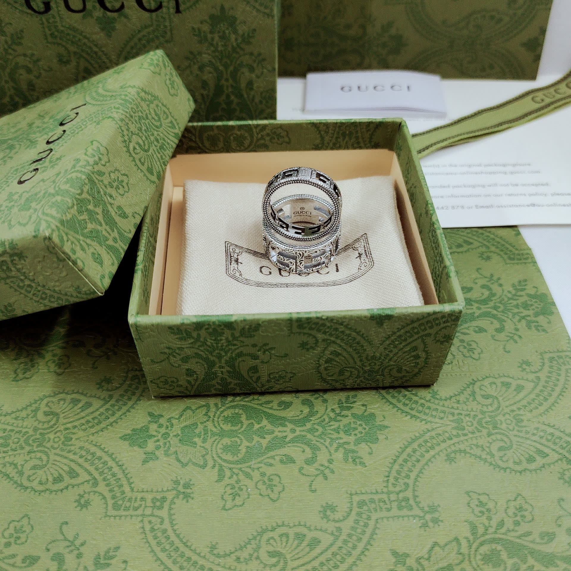 Gucci Silver Ring Set