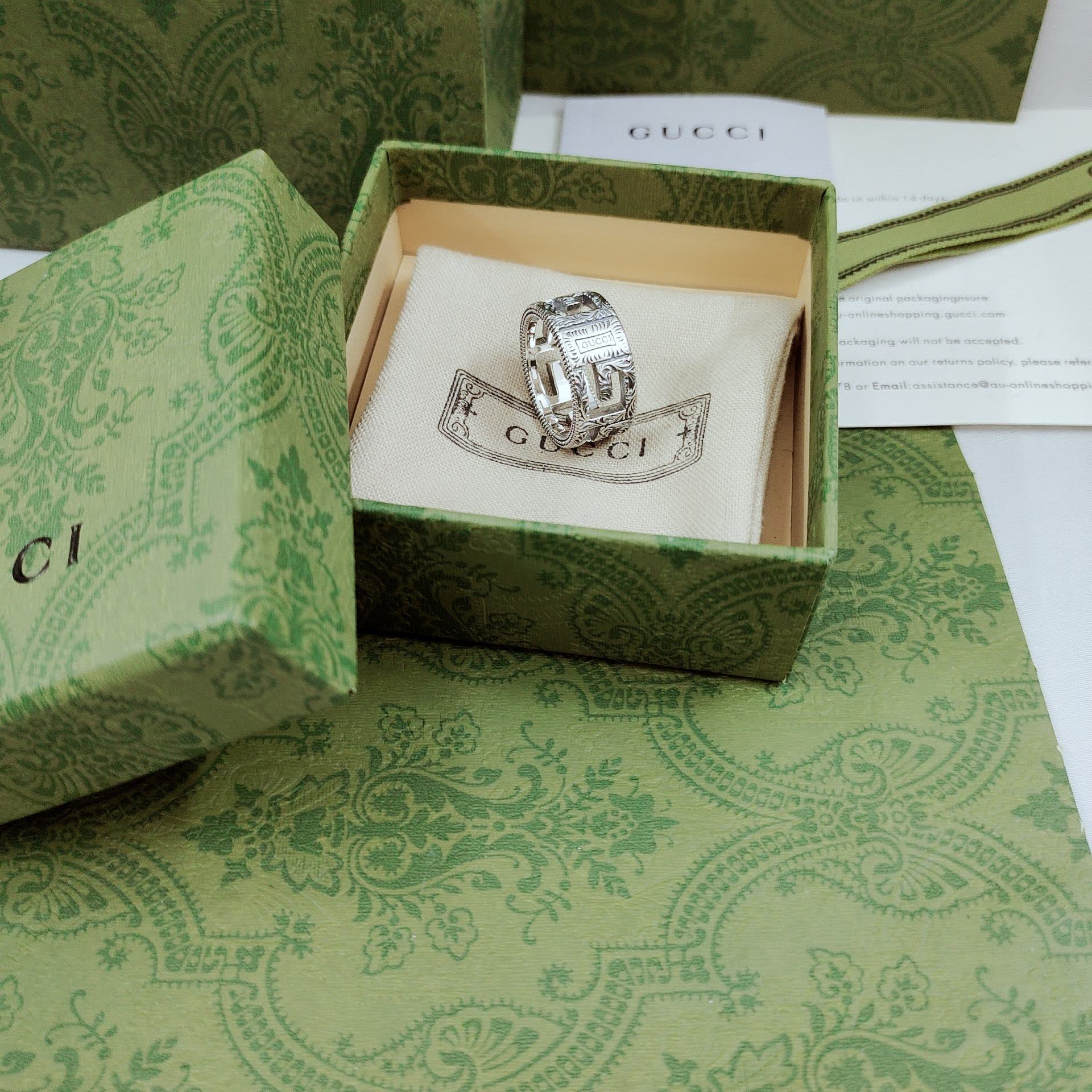 Gucci Silver Ring Set