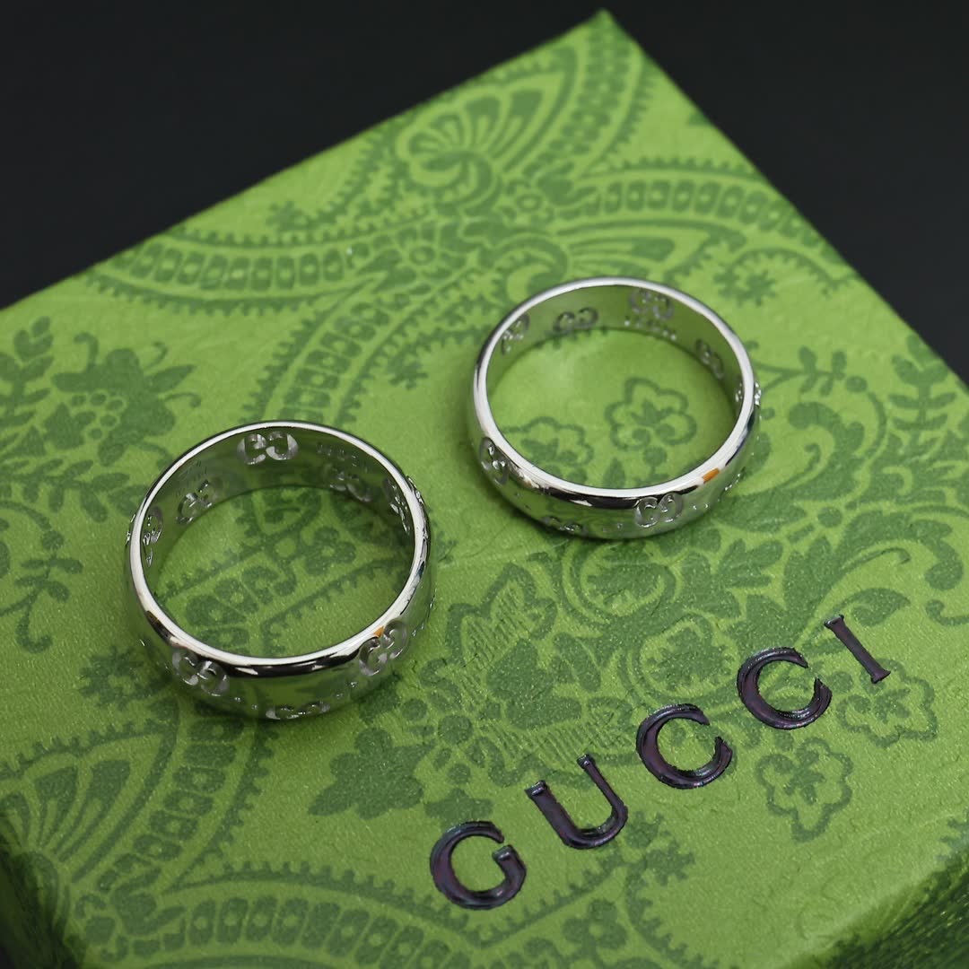 Gucci Interlocking G Ring Set