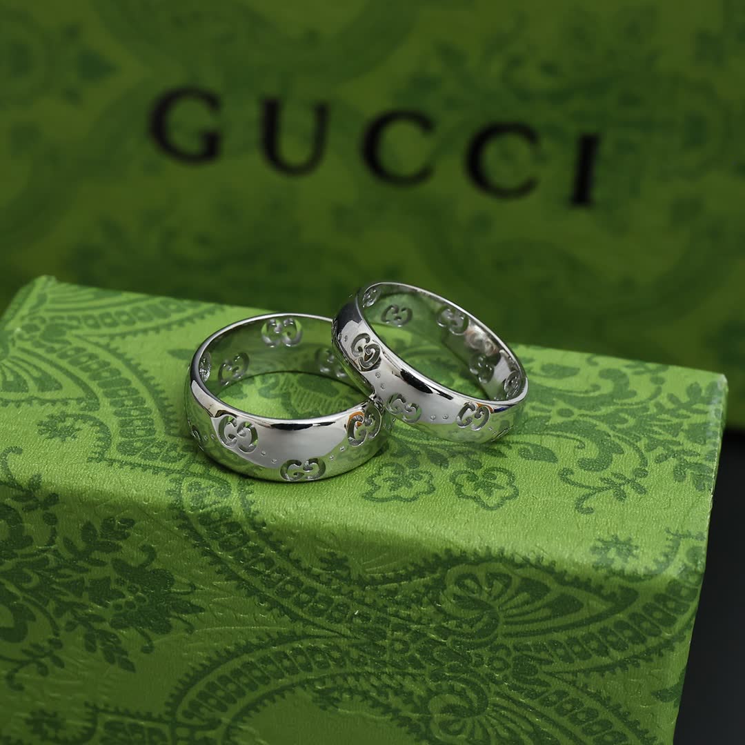 Gucci Silver Ring Set