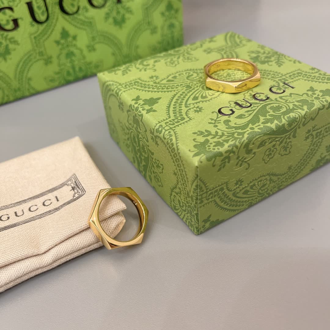 Gucci Gold Hexagon Ring Gucci Gold Hexagon Ring
