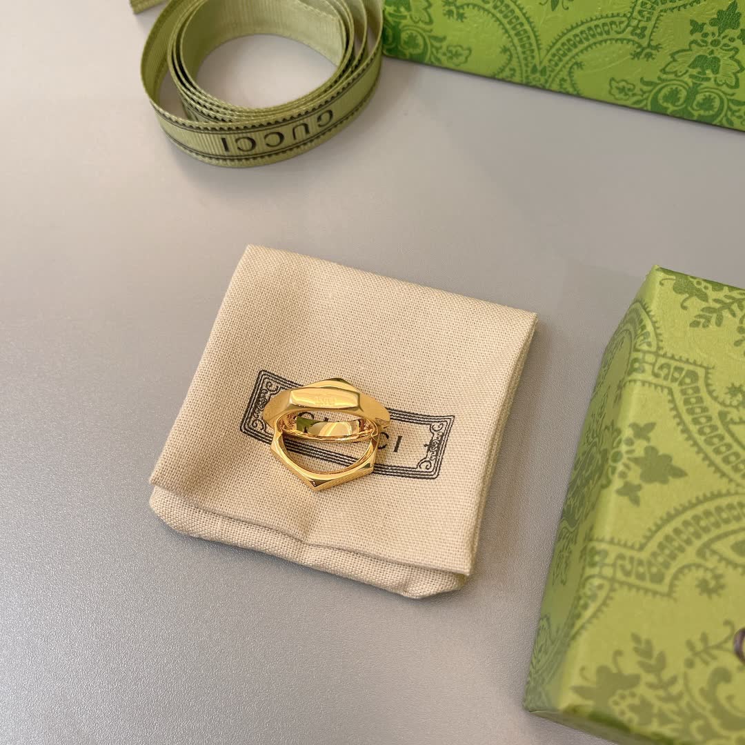 Gucci Gold Hexagon Ring