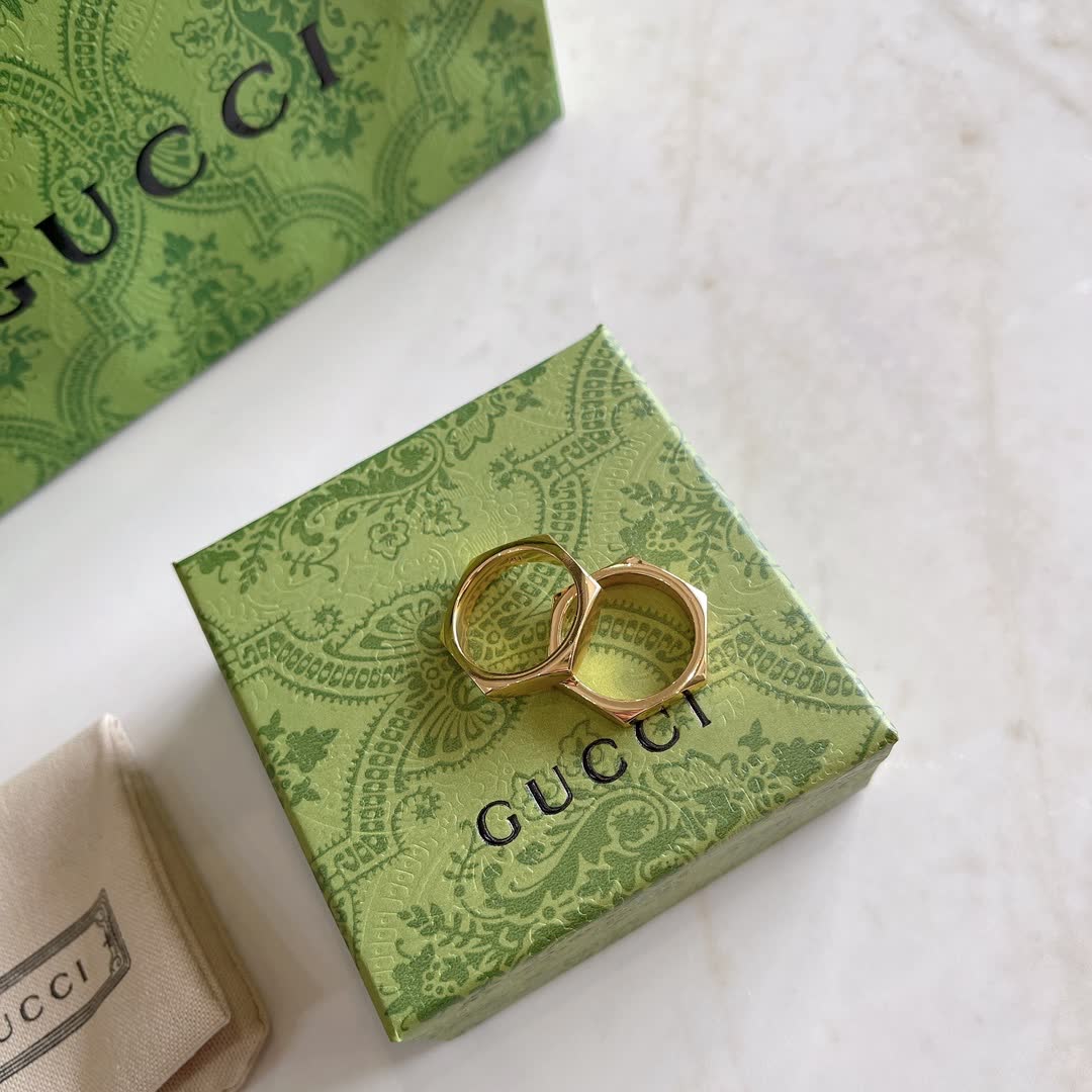 Gucci Gold Hexagon Ring