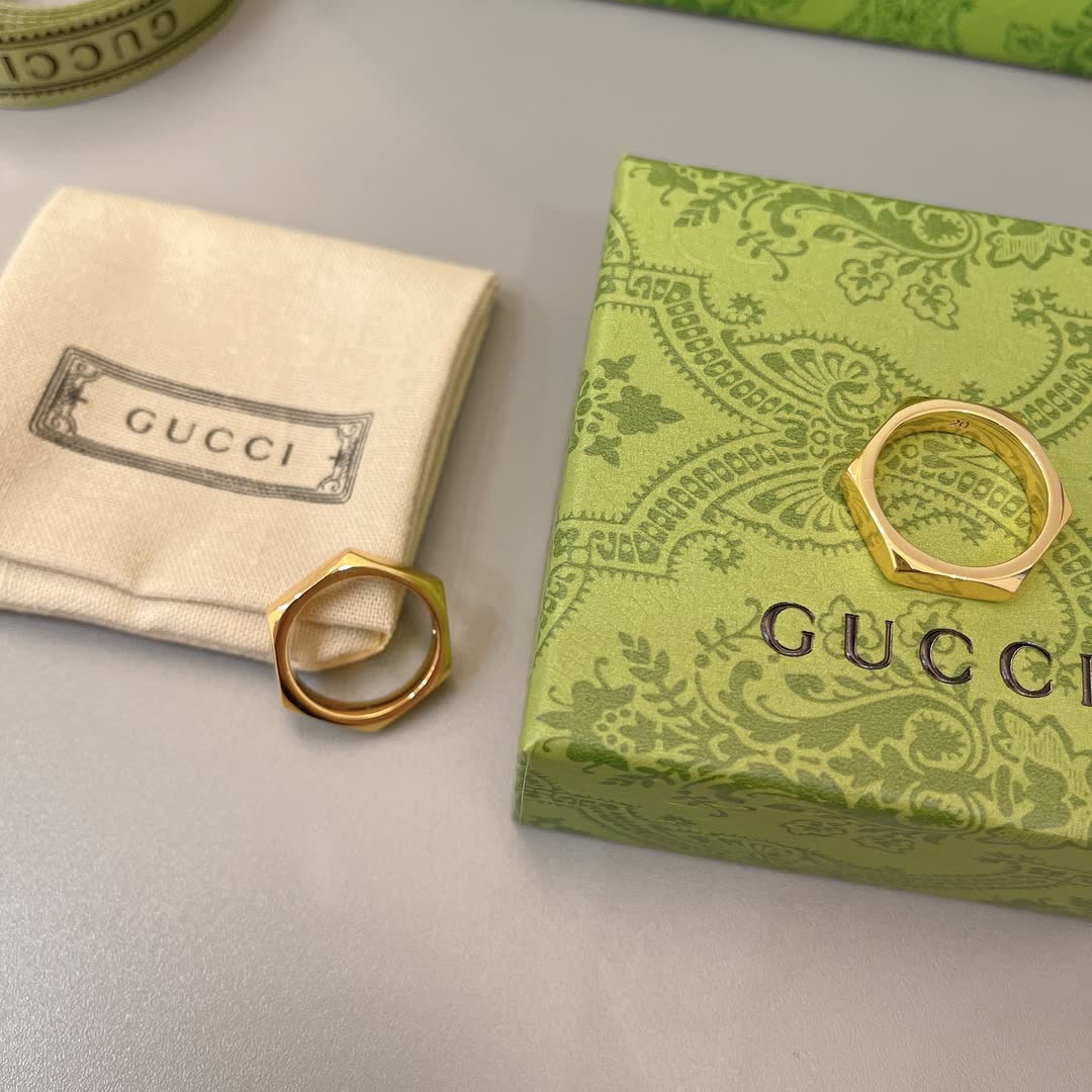 Gucci Gold Hexagon Ring