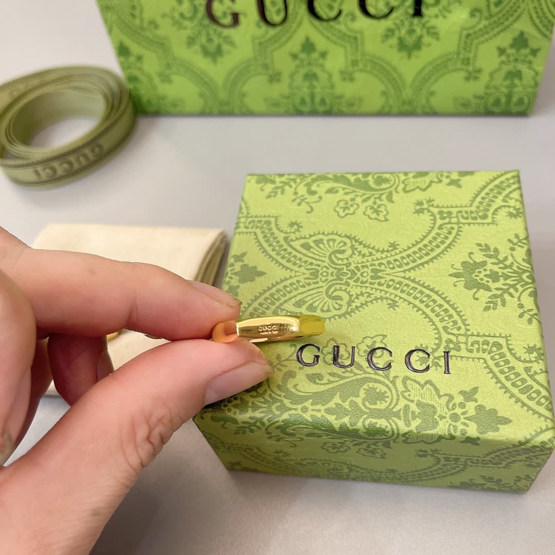 Gucci Gold Hexagon Ring