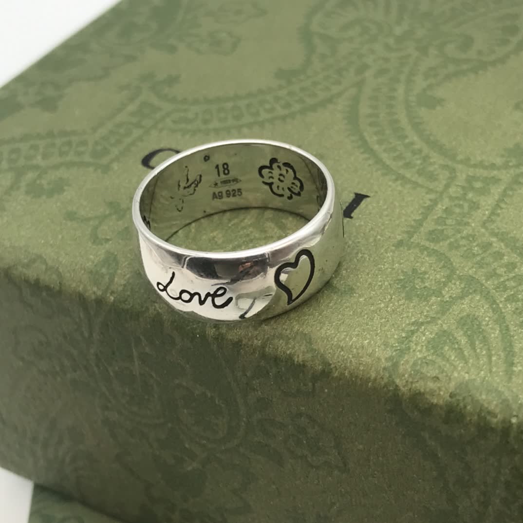 Gucci Love Ring Set