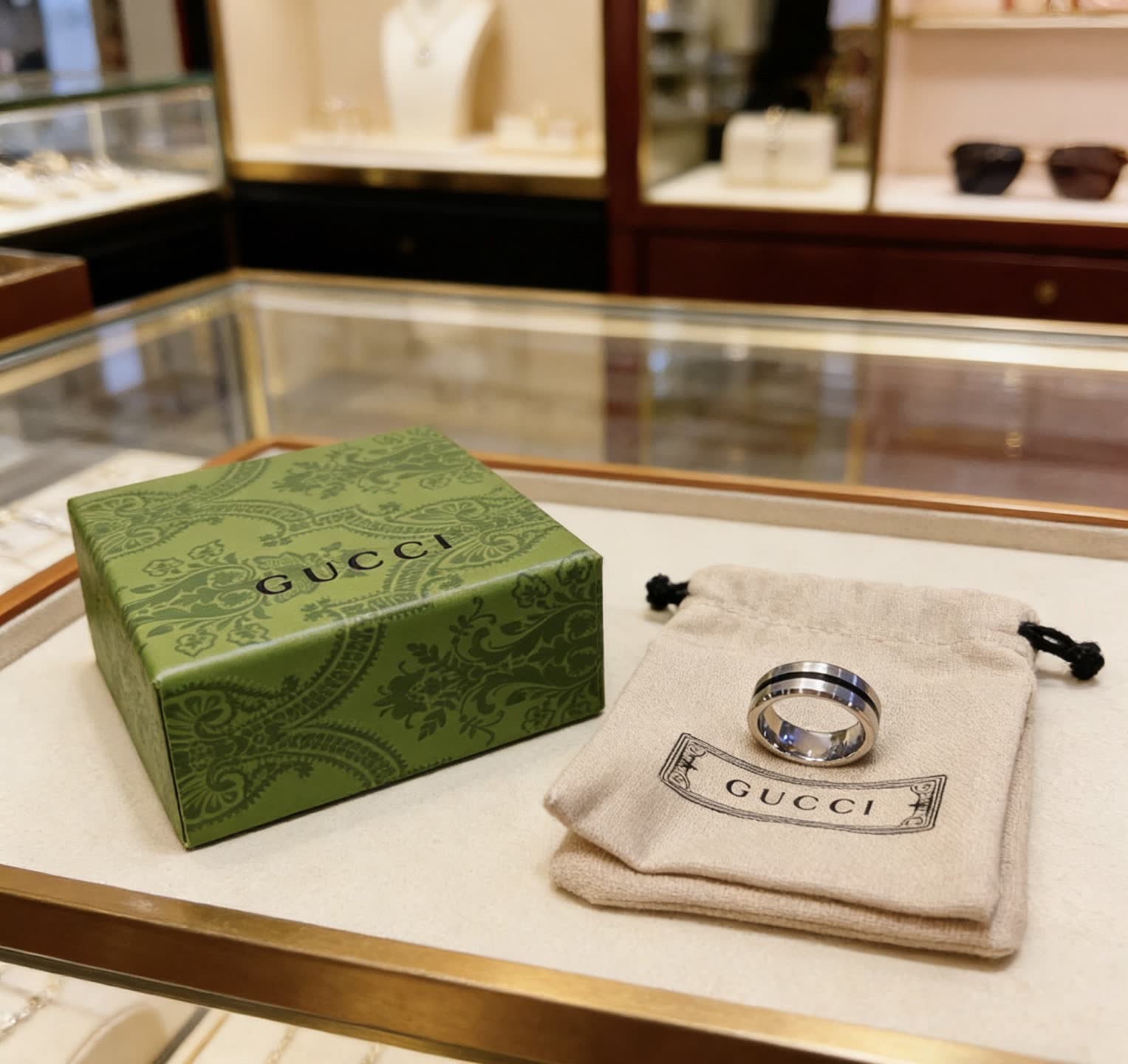 Gucci Silver Ring with Black Inlay