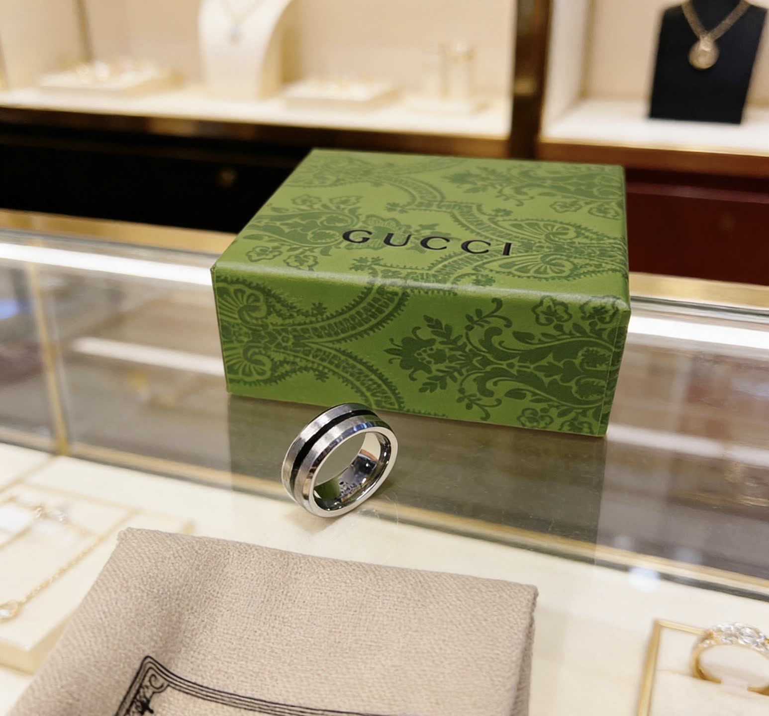 Gucci Silver Ring with Black Inlay