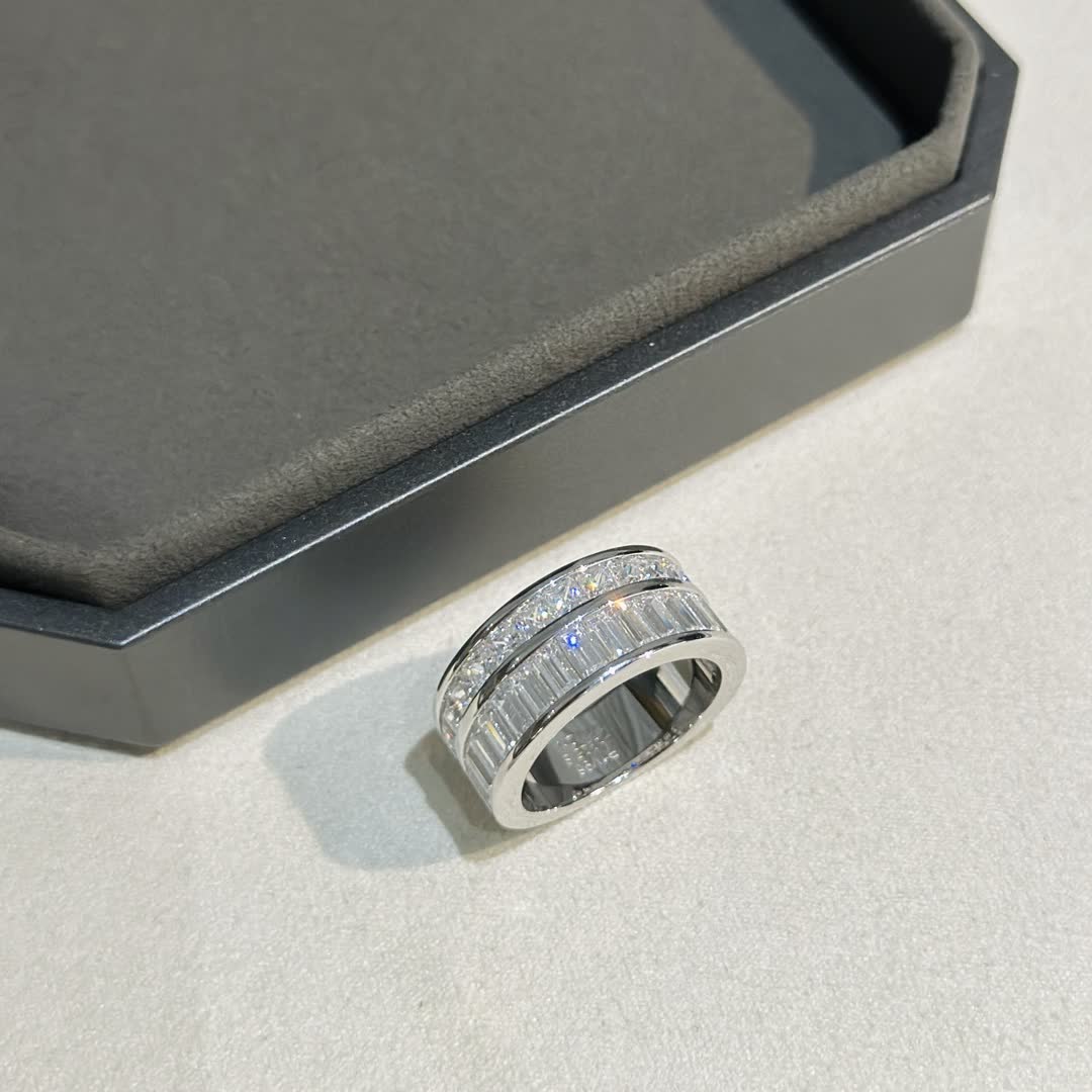 Messika Elegant Silver Ring with Cubic Zirconia Stones