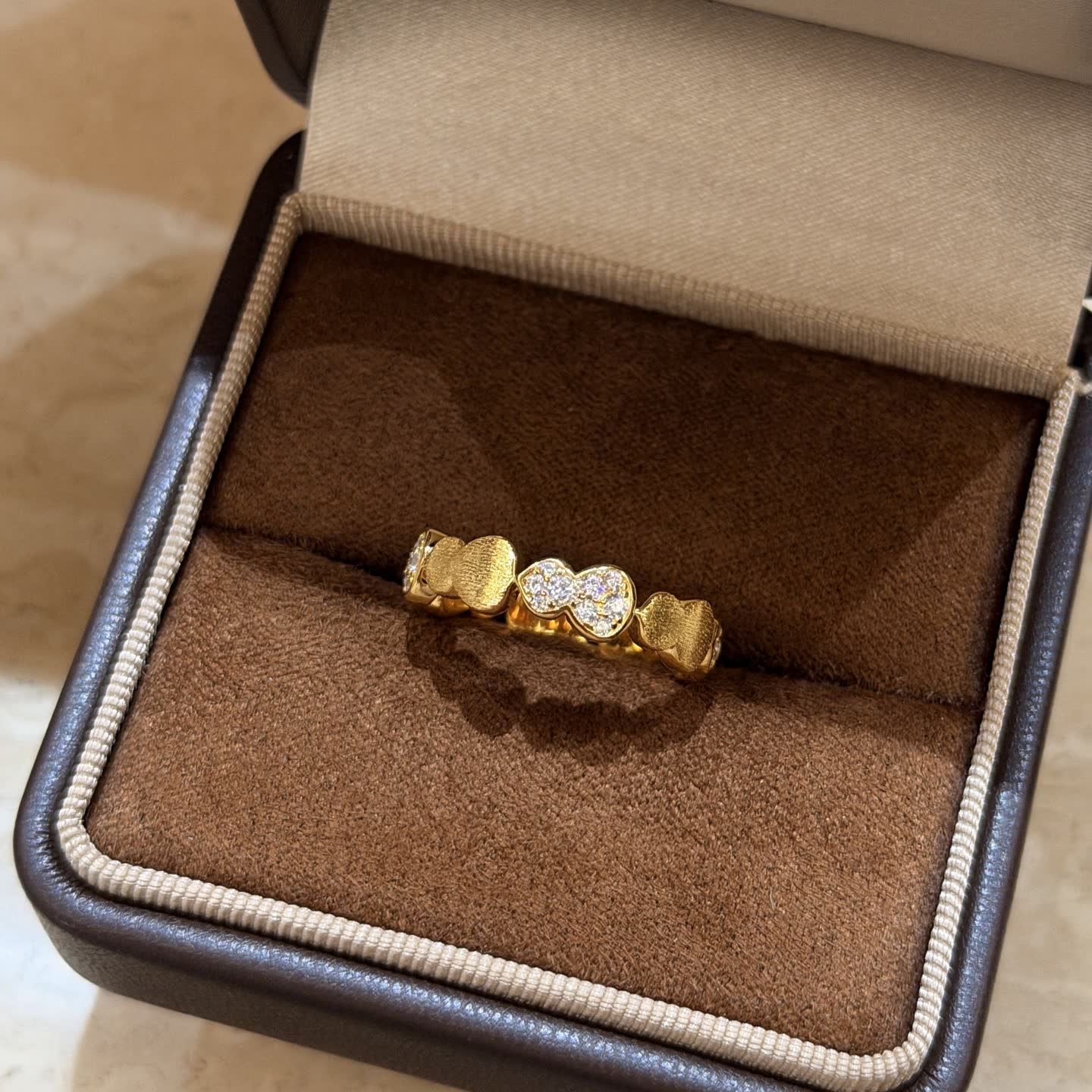 Qeelin Elegant Gold Ring with Diamond Accents Qeelin Elegant Gold Ring with Diamond Accents