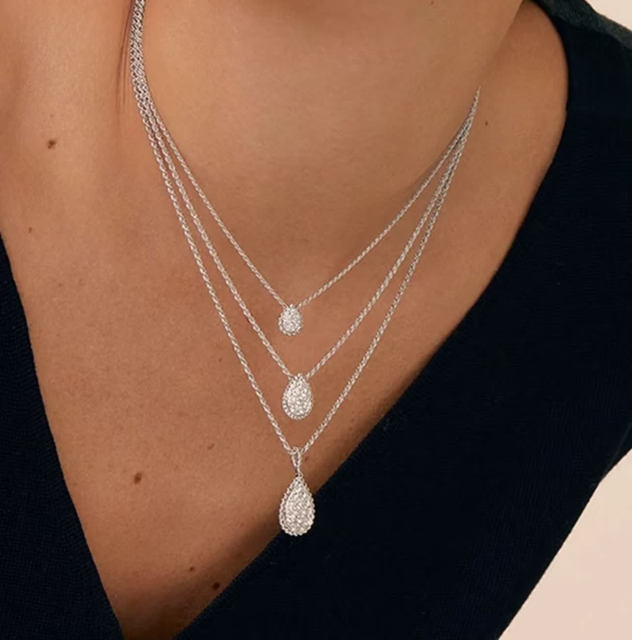 Boucheron Elegant Silver Diamond Pendant Necklace