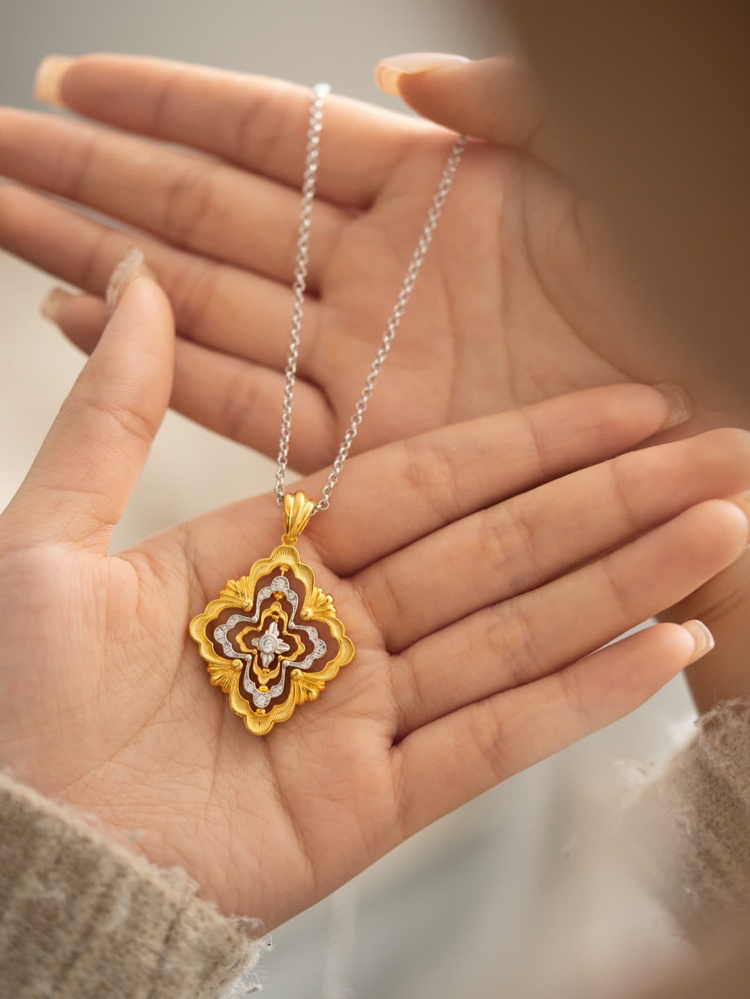 Buccellati Elegant Gold and Silver Filigree Pendant Necklace