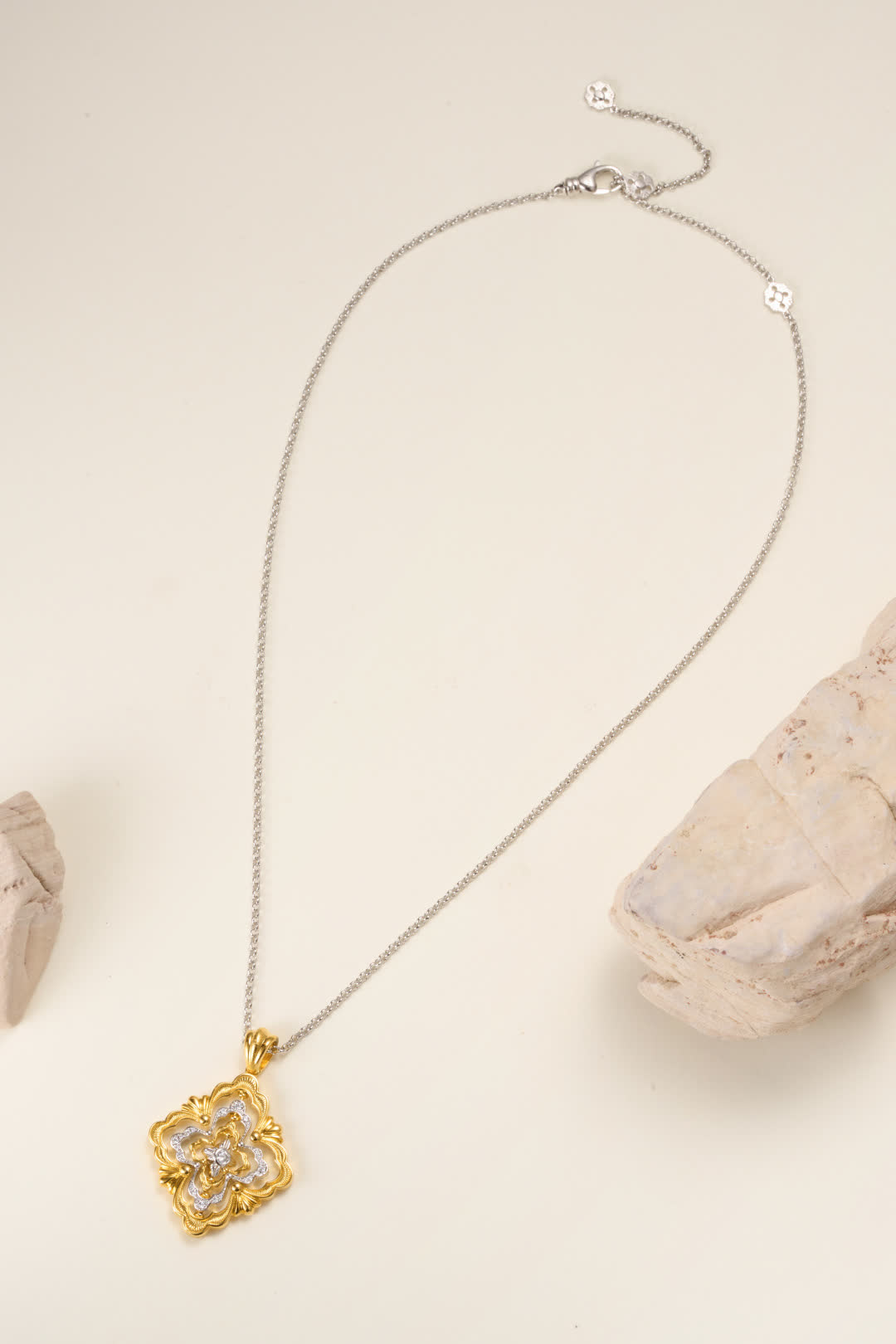 Buccellati Elegant Gold and Silver Filigree Pendant Necklace