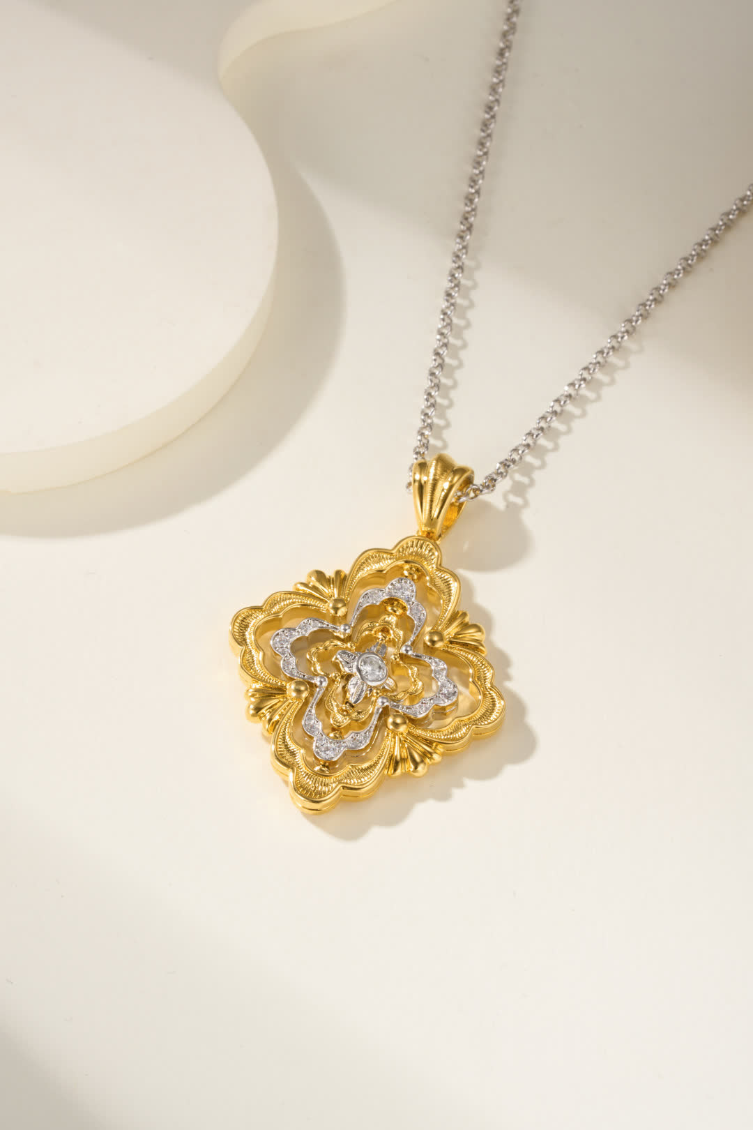Buccellati Elegant Gold and Silver Filigree Pendant Necklace