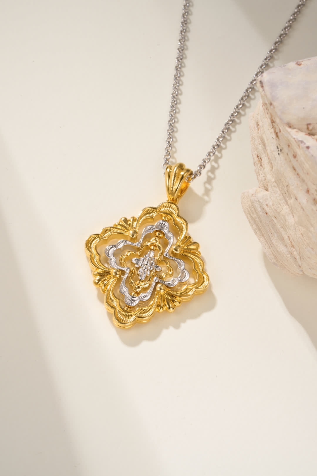 Buccellati Elegant Gold and Silver Filigree Pendant Necklace