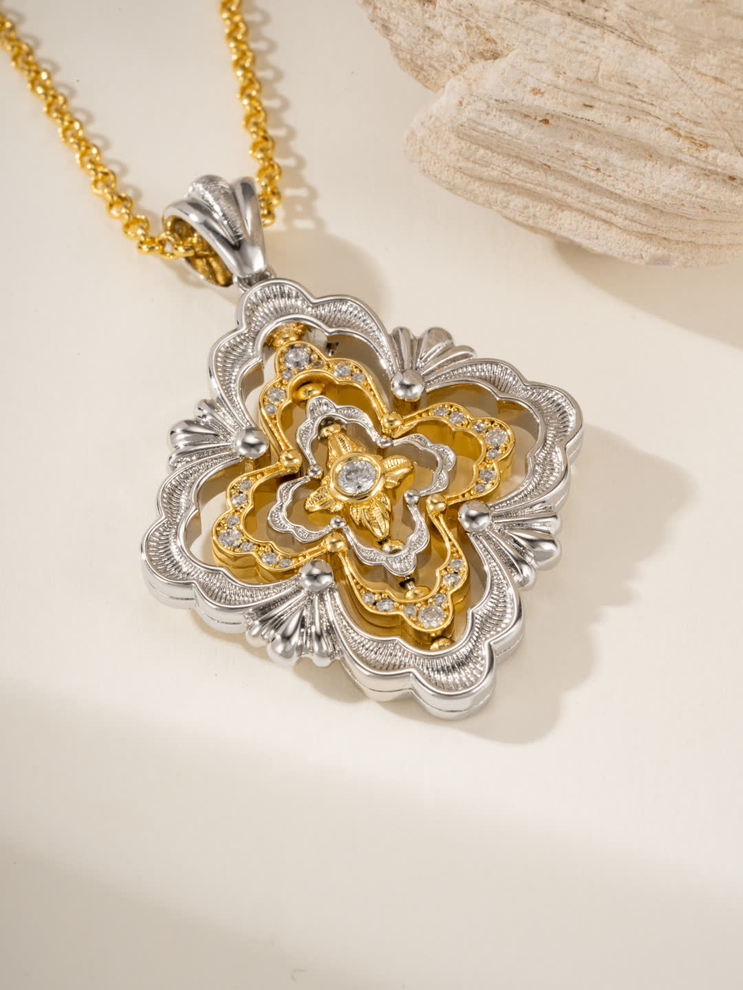 Buccellati Elegant Gold and Silver Mandala Pendant Necklace