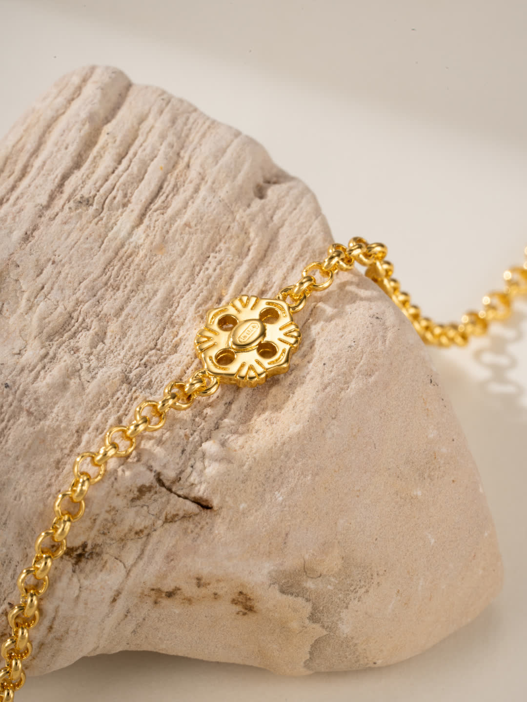 Buccellati Elegant Gold and Silver Mandala Pendant Necklace