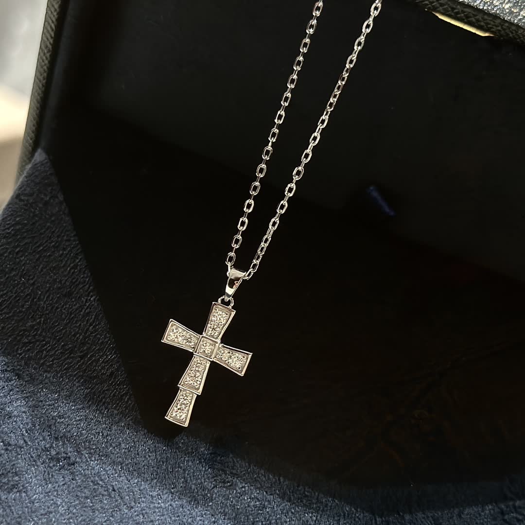 Chrome Hearts Elegant Silver Cross Pendant Necklace Chrome Hearts Elegant Silver Cross Pendant Necklace